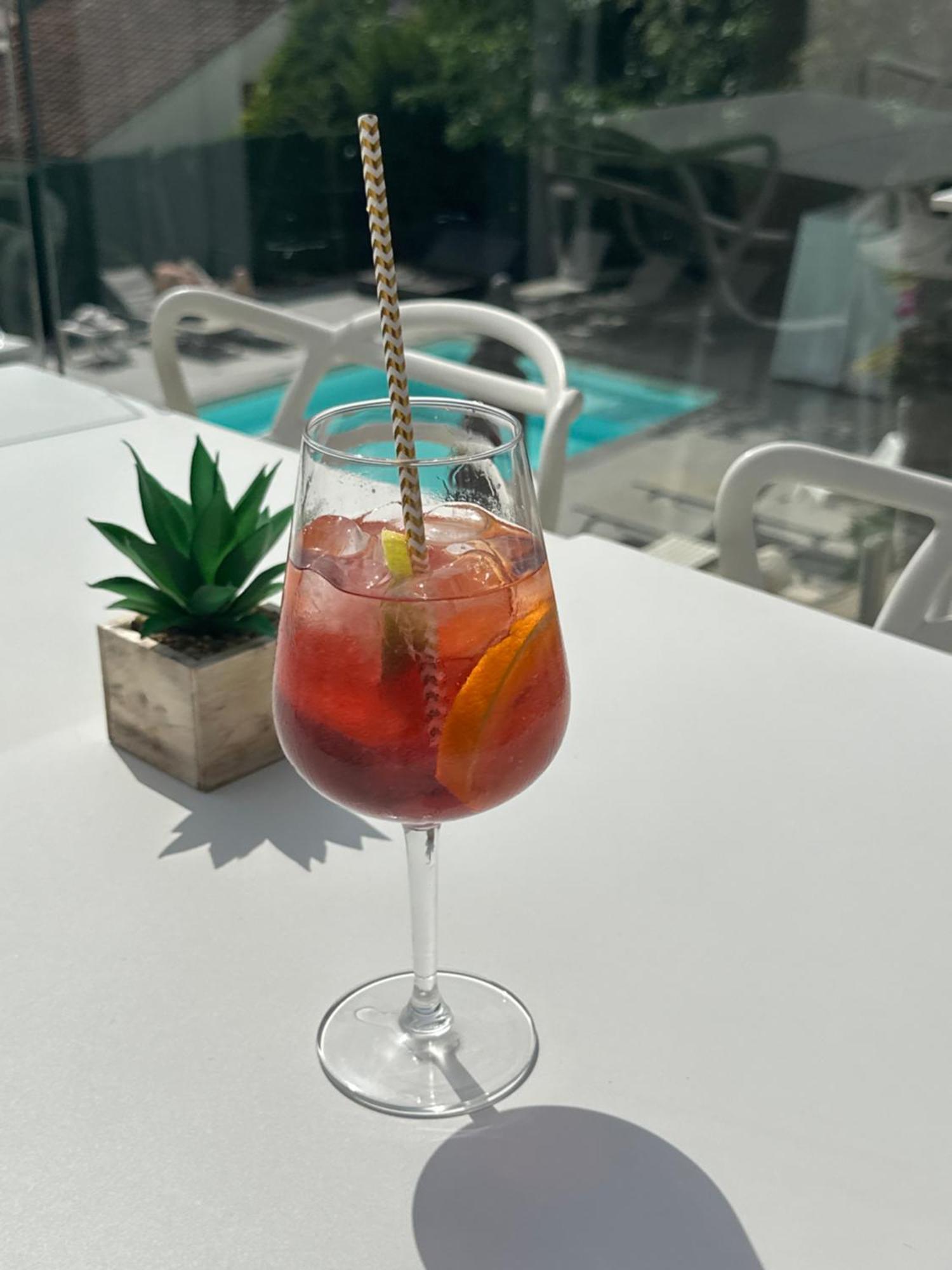 Hotel La Voile Bormes-les-Mimosas Exteriör bild