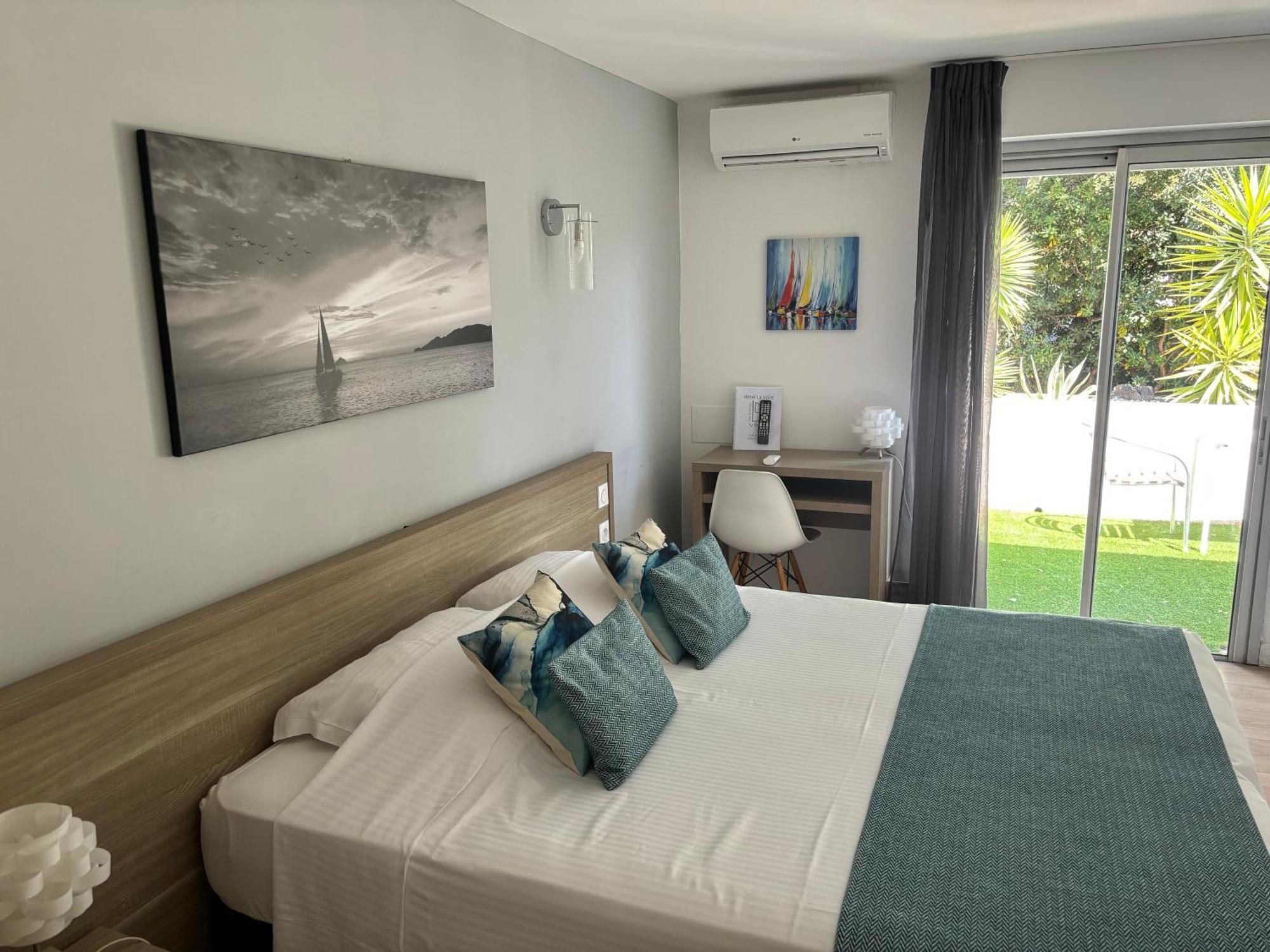 Hotel La Voile Bormes-les-Mimosas Exteriör bild